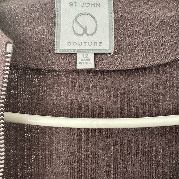 St John Couture size 12  in good preloved condition .Has plenty of life . - Picture 2 of 4